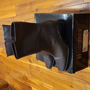 Boots DkBrown Isotoner Sz 8M